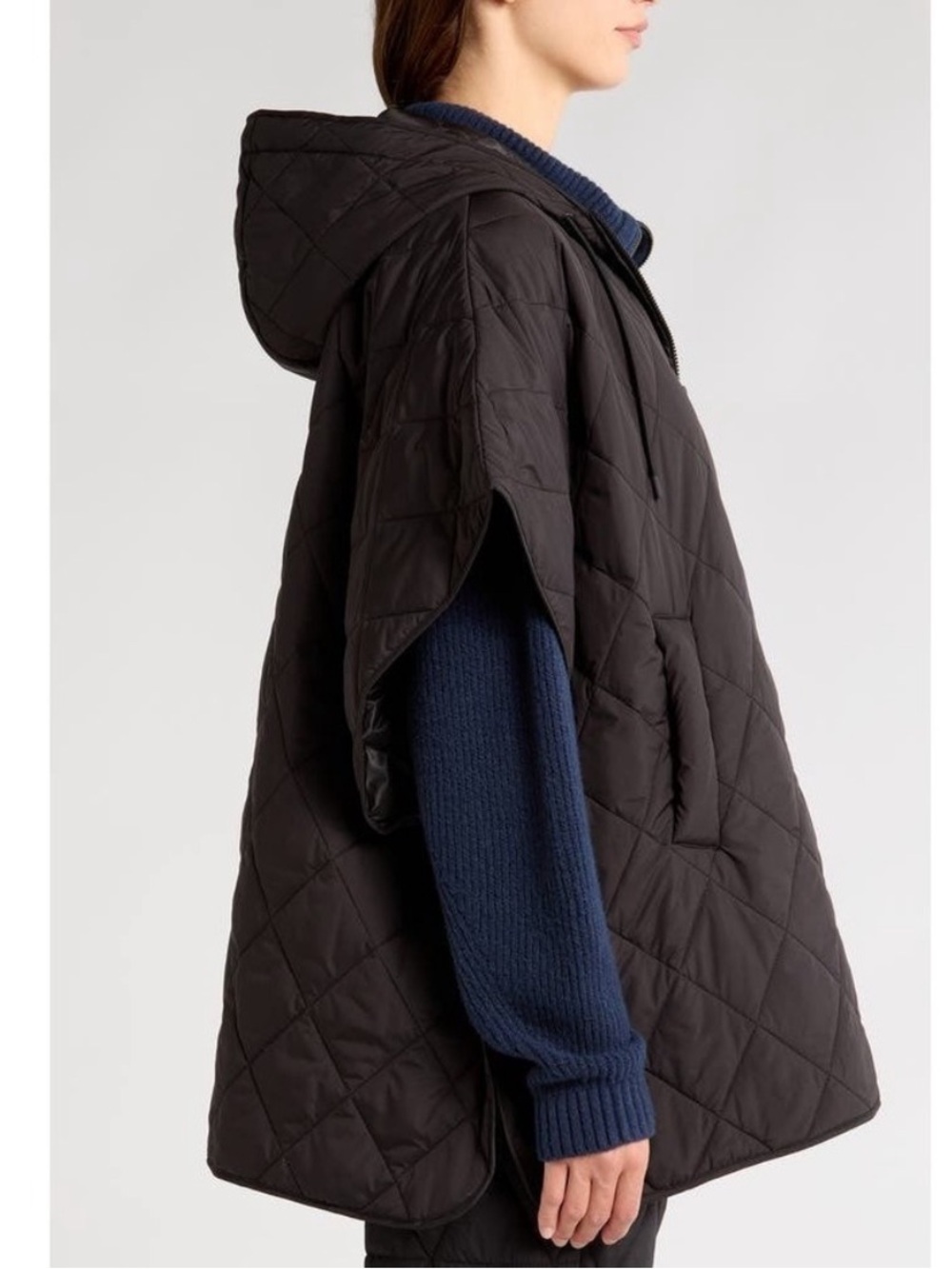 ZELLA Quilted Zip Up Puffer Poncho. Size: One Size: Excellent condition